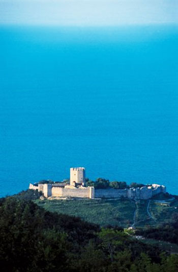 ΚΑΣΤΡΟ ΠΛΑΤΑΜΩΝΑ - PLATAMONA CASTLE, Φωτογραφίες